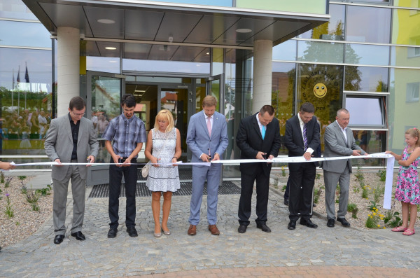 Slavnostní otevření nového centrálního pavilonu ZŠ v Opatovicích nad Labem