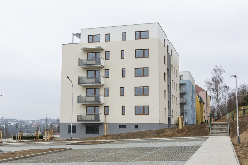 Výstavba bytového domu na ulici Modřínová v Třebíči dokončena